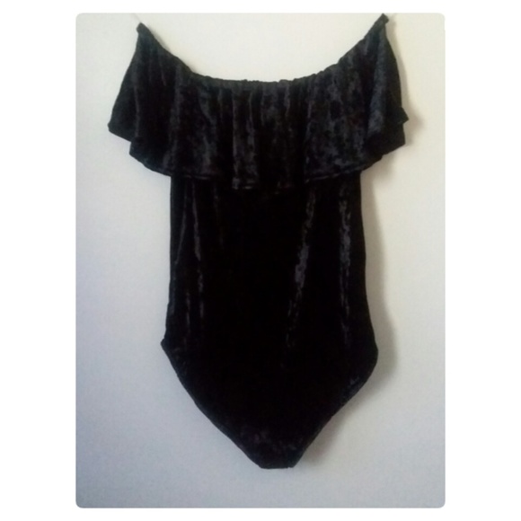 PLUS SIZE BLACK VELVET BODY SUIT!🍁 - Picture 5 of 5